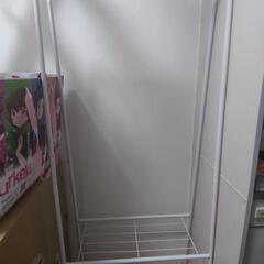 衣類ラックの画像
