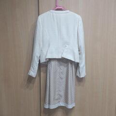 服/ファッション スーツ レディースの画像