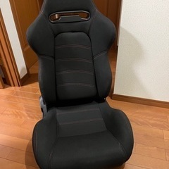 セミバケットシート