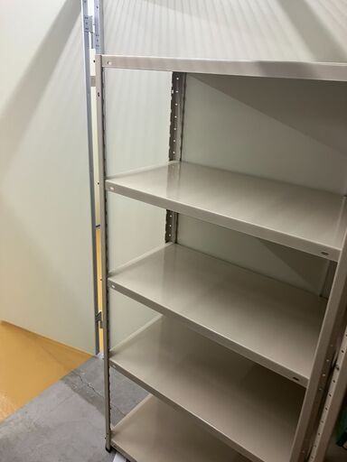 スチールラック（本棚）売ります 高さ180cm 幅90cm 奥行き45cm