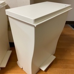 kcud（クード） ワイドペダルペール 39L横型 ホワイト 2個セットの画像