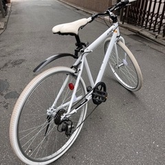 【美品】自転車 クロスバイク 6段変速