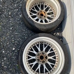 車のパーツ タイヤ、ホイールの画像
