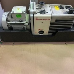 EDWARDS ロータリーポンプ RV12の画像