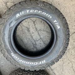 車のパーツ タイヤ、ホイール