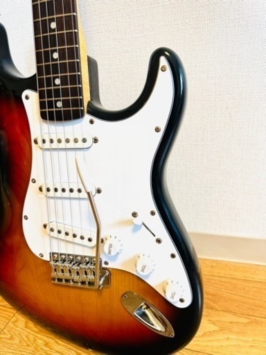 Fender japan st72 Eシリアル サンバースト  3点止め　ラージヘッド　ストラトキャスター 1984〜87年製