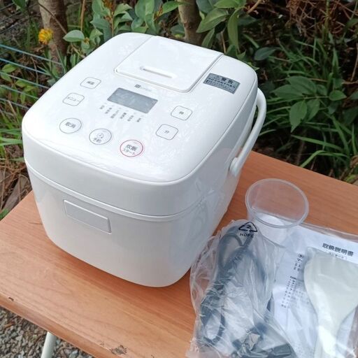 ★未使用!!極美品!!お届け可!!★ ニトリ 3合炊き 炊飯器 BN201WH