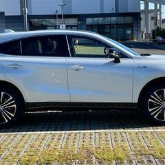 【個人出品】【新車保証有】ハリアーPHEV 超美品 激安 調光パノラマルーフ 純正コーティングの画像