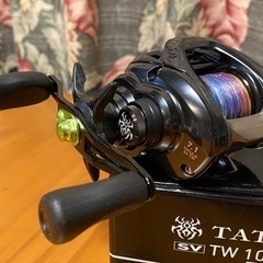 美品／ダイワ 20タトゥーラ SV TW 103SHL ベイトリール／カスタム／左