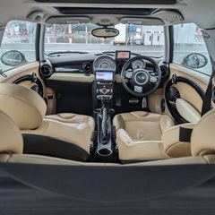 走行9万キロ！月々1.4万円〜分割可❗️車検2年付き！ピカピカのBMW MINIクーパー Sクラブマン☆サンルーフ付き☆キャメル内装♪Dナビ付き☆上品でお洒落なブラウン☆ETC付き☆純正ホイール‼️の画像