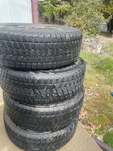 車のパーツ タイヤ、ホイール