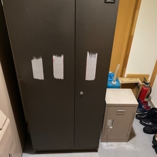 ガンロッカーと弾保管庫