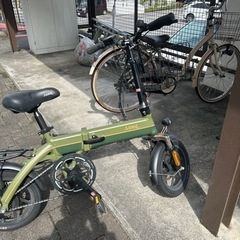 自転車 折りたたみ自転車の画像