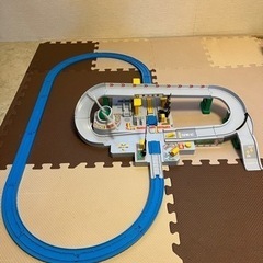 おもちゃ ミニカー　トミカ通道セット