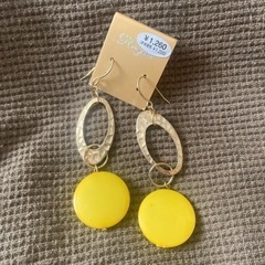 ピアス