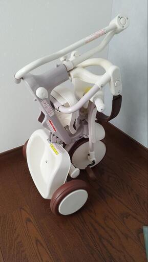 イーモ　1歳半から使える折りたたみ三輪車
