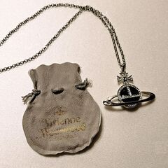 Vivienne Westwood ヴィヴィアン　カラーオーブネックレス　アクセサリー シルバー系 の画像