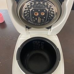 TIGDER タイガー　炊飯器　炊飯ジャー　5.5合焚き　の画像