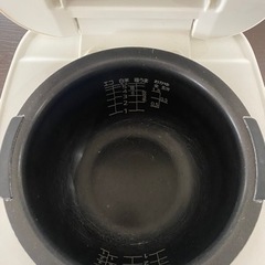 TIGDER タイガー　炊飯器　炊飯ジャー　5.5合焚き　の画像