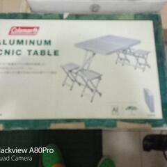 アウトドアテーブルの画像