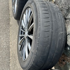 車のパーツ タイヤ、ホイールの画像