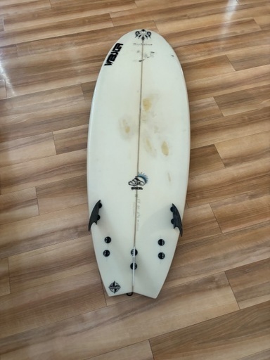 Surfboard 5’5 x 20” x 2 3/8”