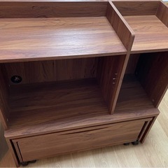 収納棚　勉強デスクにもなるの画像