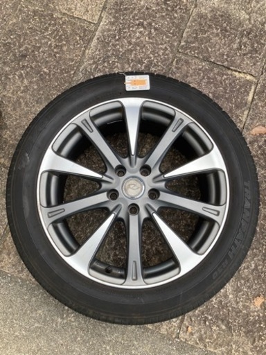 車のパーツ タイヤ、ホイール
