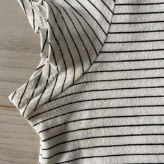 〈H&M〉うさぎTシャツEUR122/128の画像