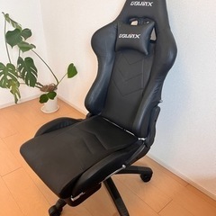 ゲーミングチェア　椅子　リクライニングの画像