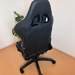 ゲーミングチェア　椅子　リクライニングの画像