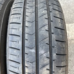 215/60R17 ブリヂストン夏タイヤ 2017年製造 2本の画像