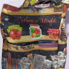 可愛い猫入りバッグ の画像