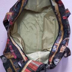 可愛い猫入りバッグ の画像