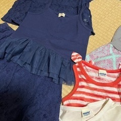 子供用品  100サイズ　夏服　Tシャツ、ワンピースの画像