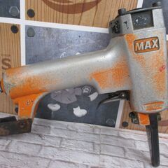 MAX　マックス　型番不明　釘抜き機　中古品　本体のみ　【ハンズクラフト宜野湾店】の画像