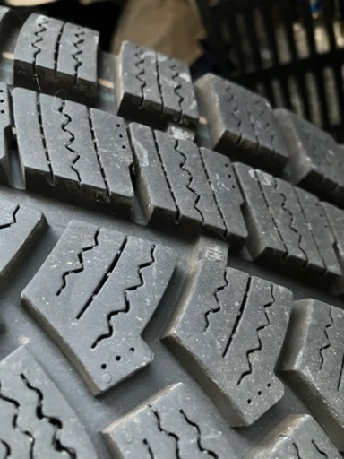 スタッドレス205/60R16＋アルミホイール16x6.5 53 114.3x5