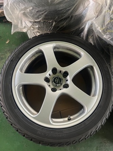 車のパーツ タイヤ、ホイール