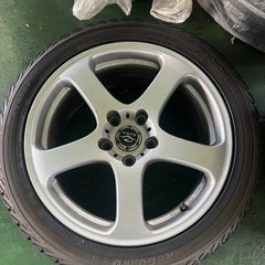 車のパーツ タイヤ、ホイール