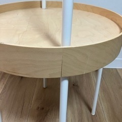 IKEA サイドテーブルの画像