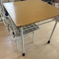 ダイニングテーブル　椅子　作業台