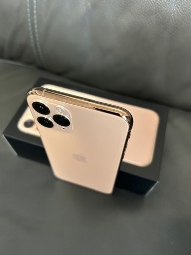 【良品】iPhone11 Pro 256GB SIMフリー  ガラス保護フィルムとカバー付 携帯電話/スマホ 
