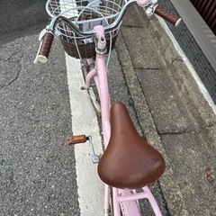 自転車 折りたたみ自転車の画像