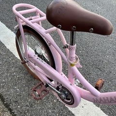 自転車 折りたたみ自転車の画像