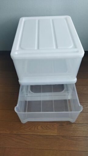 クローゼット収納ケース　２個