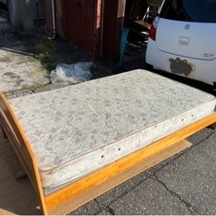 セミダブルベットマットレスセットの画像