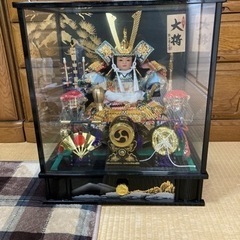 差し上げます。端午の節句用のカブト人形と鯉のぼりのセット