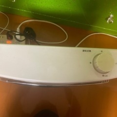 値下げしました！家電 季節、空調家電 遠赤外線ヒーターの画像
