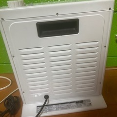 値下げしました！家電 季節、空調家電 遠赤外線ヒーターの画像