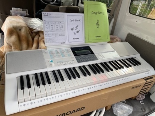 お薦め品‼️美品‼️カシオ光ナビゲーションキーボードLK-516 2019年